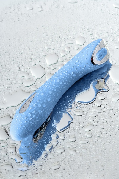 Вибратор с электростимуляцией Tesla